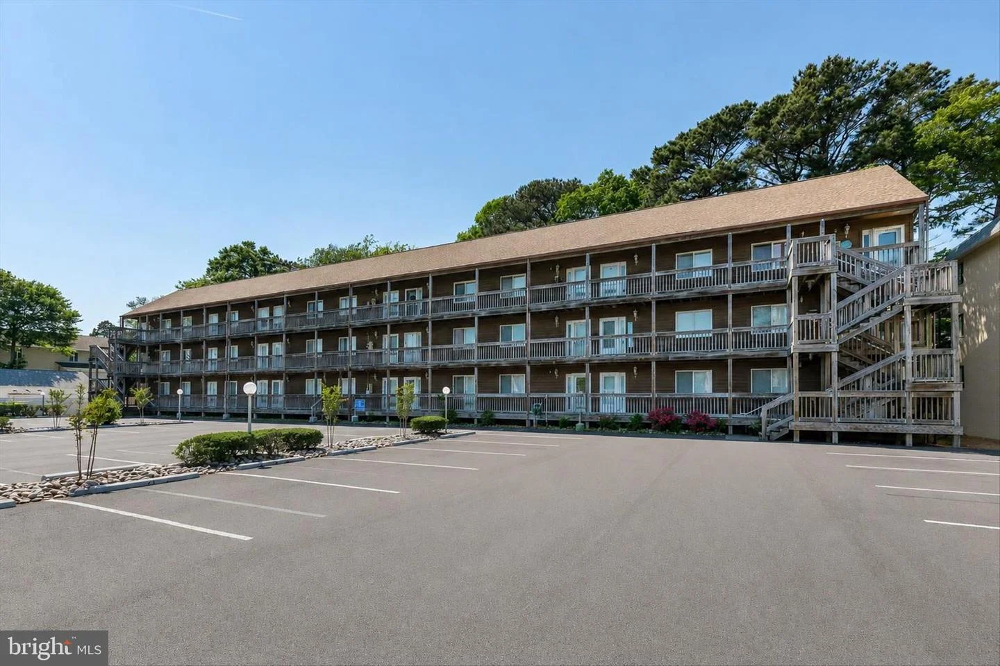 14301 Tunnel Avenue Unit 1B