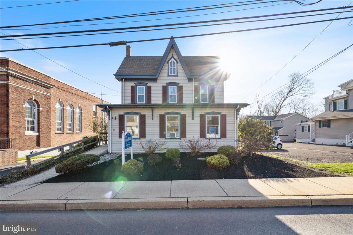 46 N Main St
