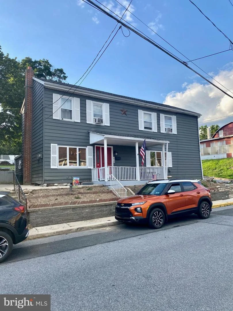 34 W Walnut Street