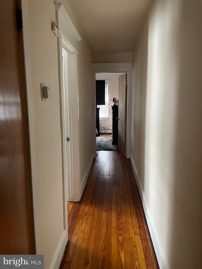 Photo 7 of 13 of 910 Revere Ave multi-family property