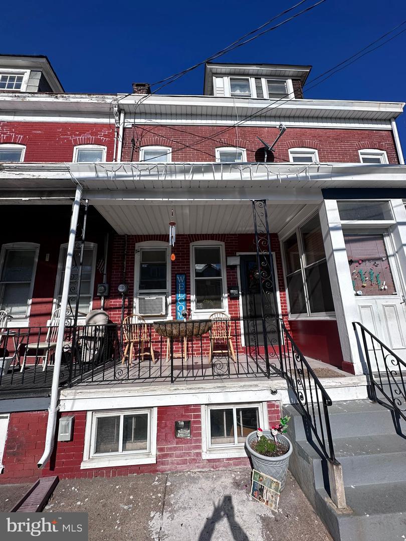 Photo 1 of 16 of 1544 S Clinton Ave townhome