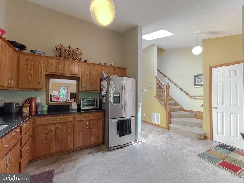 Photo 7 of 48 of 41396 Richneck Ct house