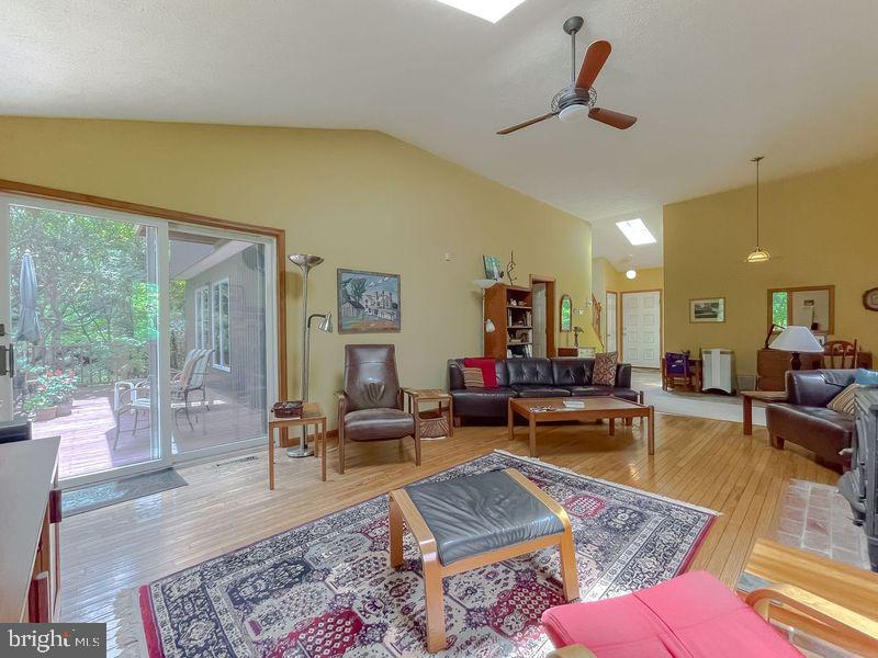 Photo 13 of 48 of 41396 Richneck Ct house