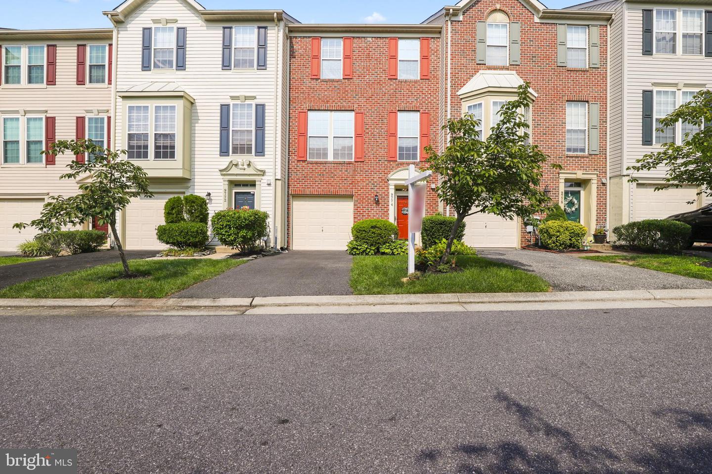 Photo 3 of 26 of 9774 Harvester Cir #9774 townhome