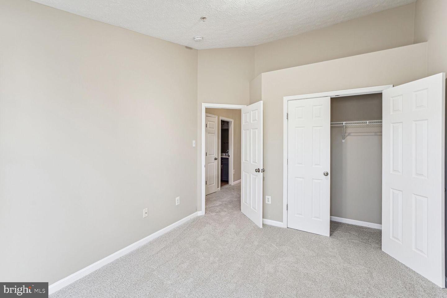 Photo 11 of 27 of 602 Tinker Rd townhome