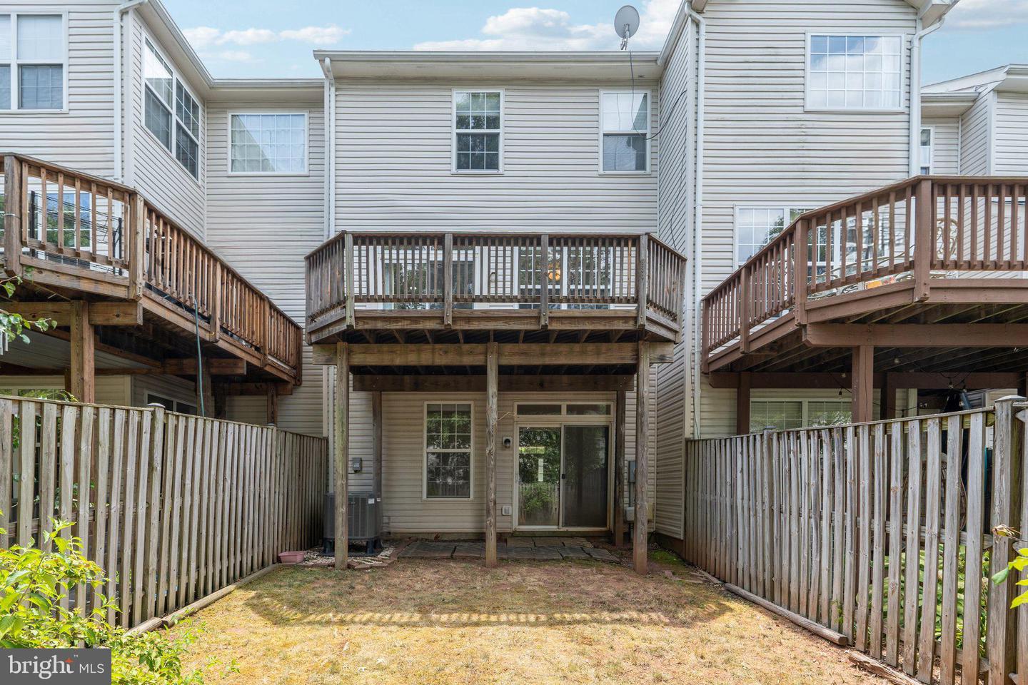 Photo 36 of 40 of 46802 Vermont Maple Ter townhome