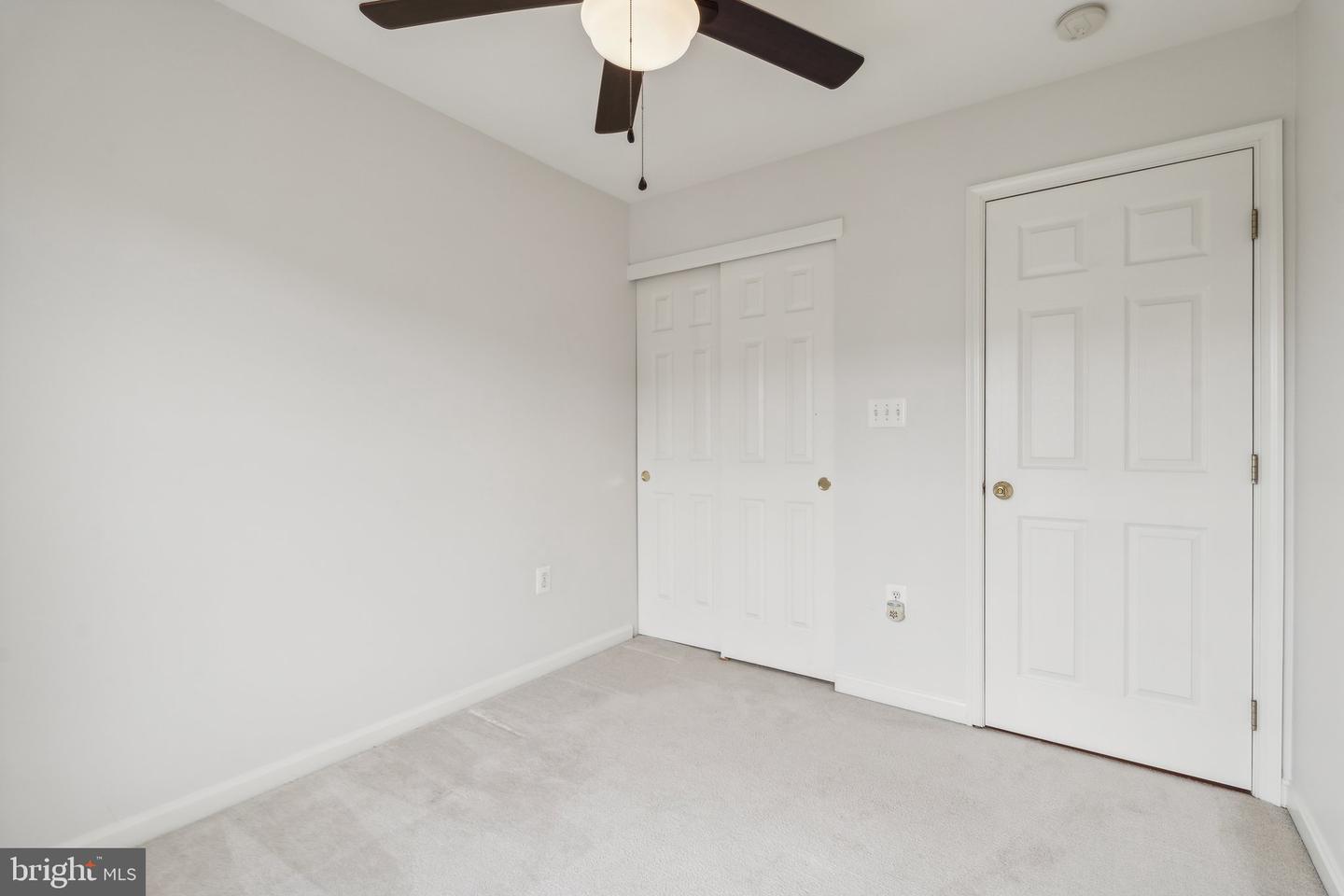 Photo 18 of 40 of 46802 Vermont Maple Ter townhome