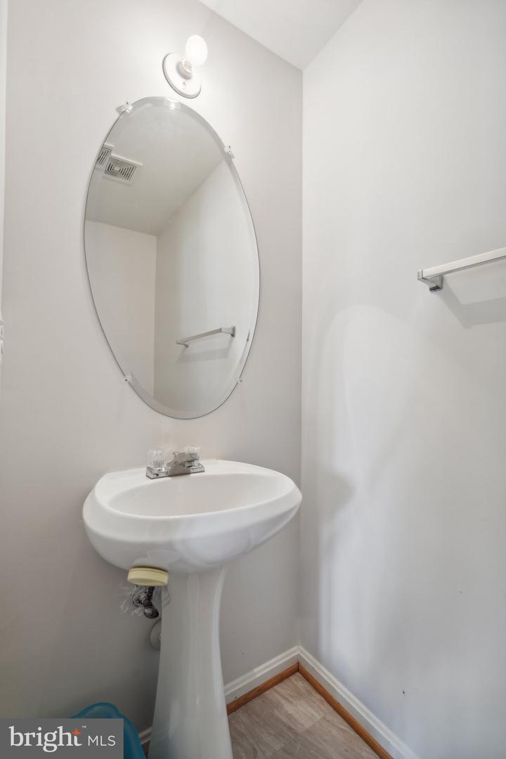 Photo 16 of 40 of 46802 Vermont Maple Ter townhome