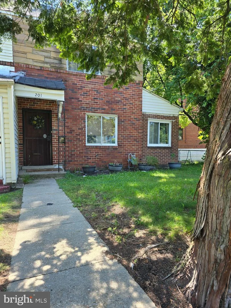 201 34th Street NE