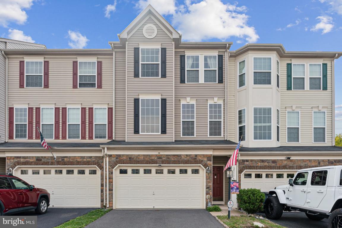 View Aldie, VA 20105 townhome