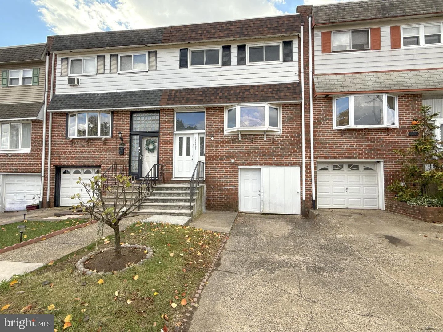 3242 Birch Road