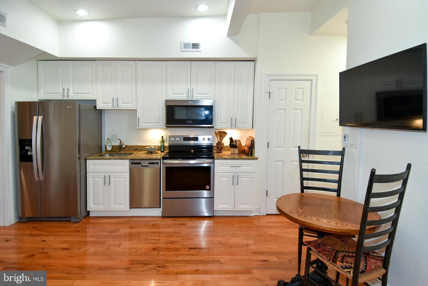 1102 Holbrook Terrace #3, Washington, District of Columbia image 6