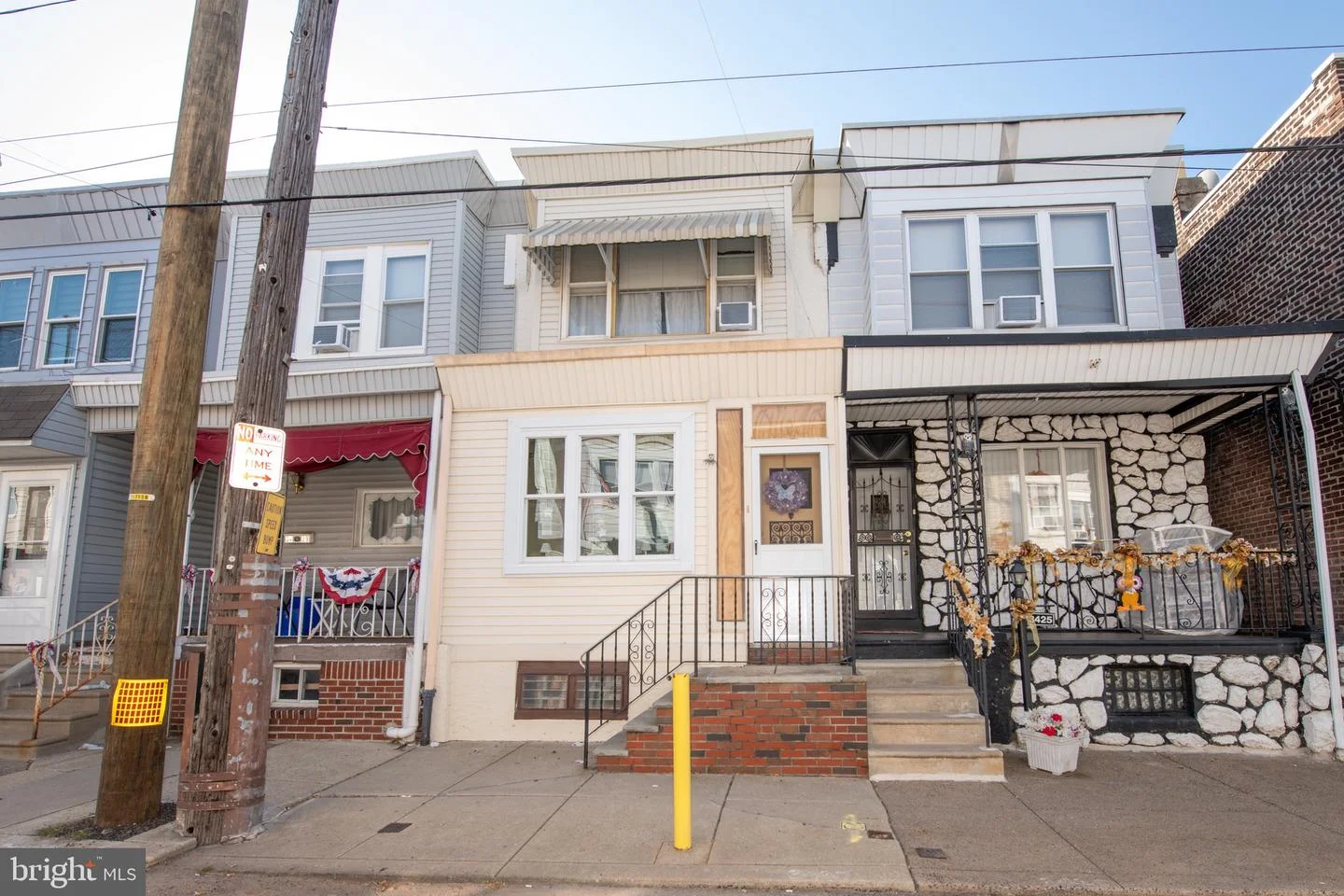 3427 Salmon Street