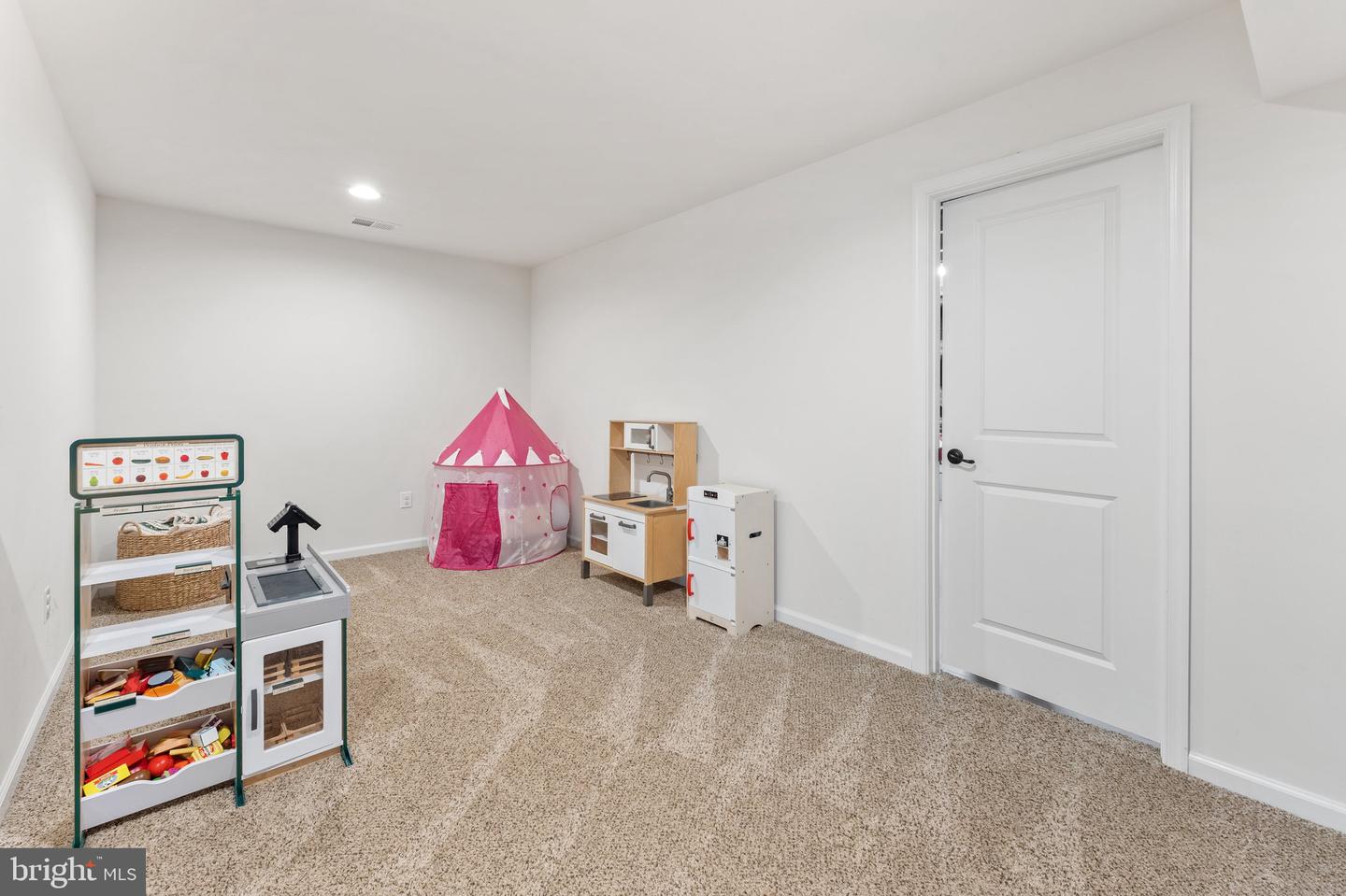 Photo 53 of 82 of 5039 Parkside Ct house