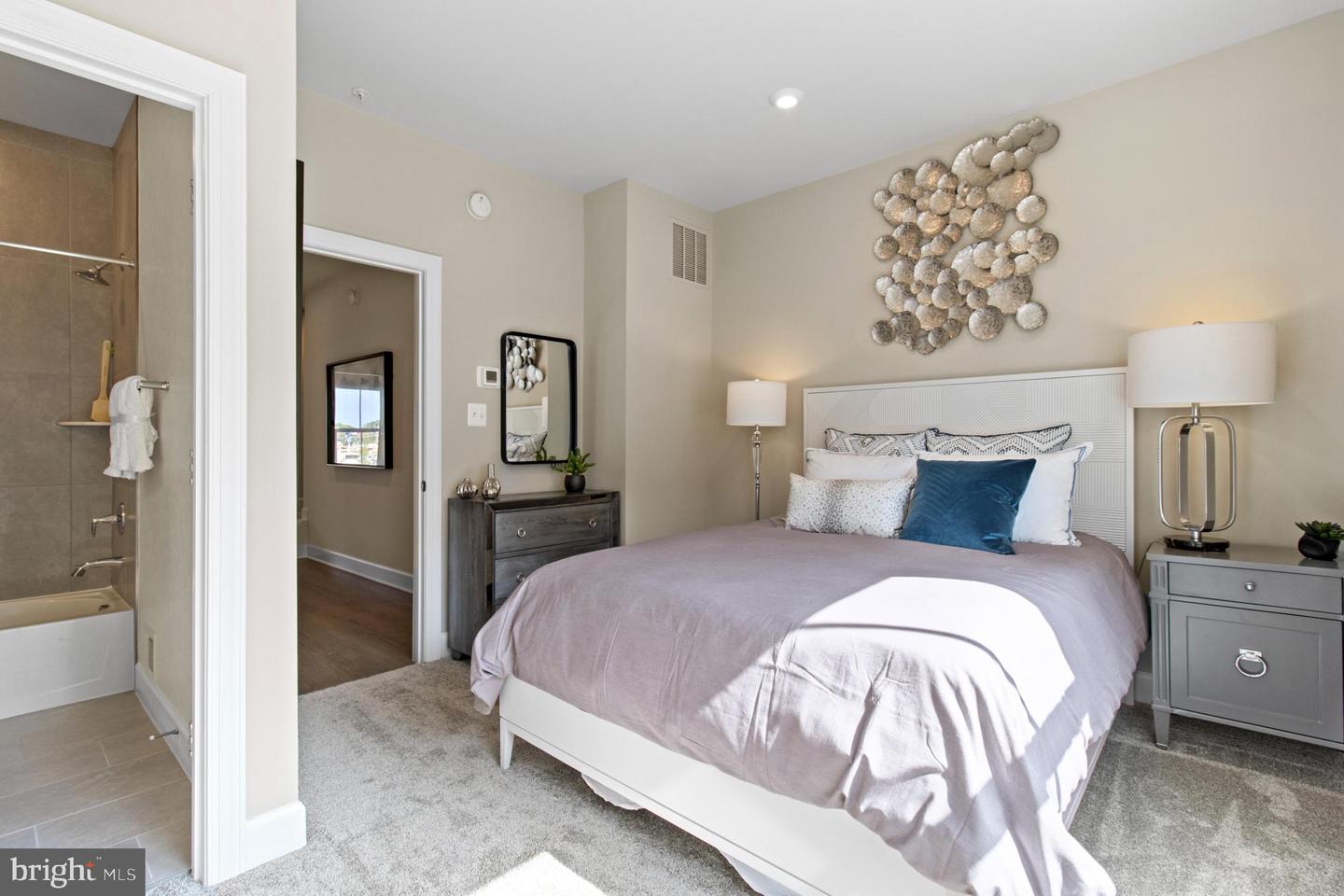 Photo 9 of 39 of 6033 Soho Way townhome