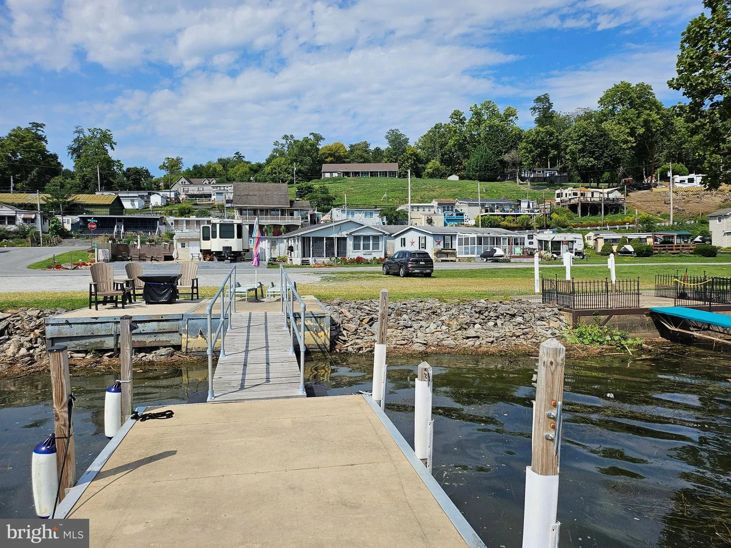 548 Boathouse Road