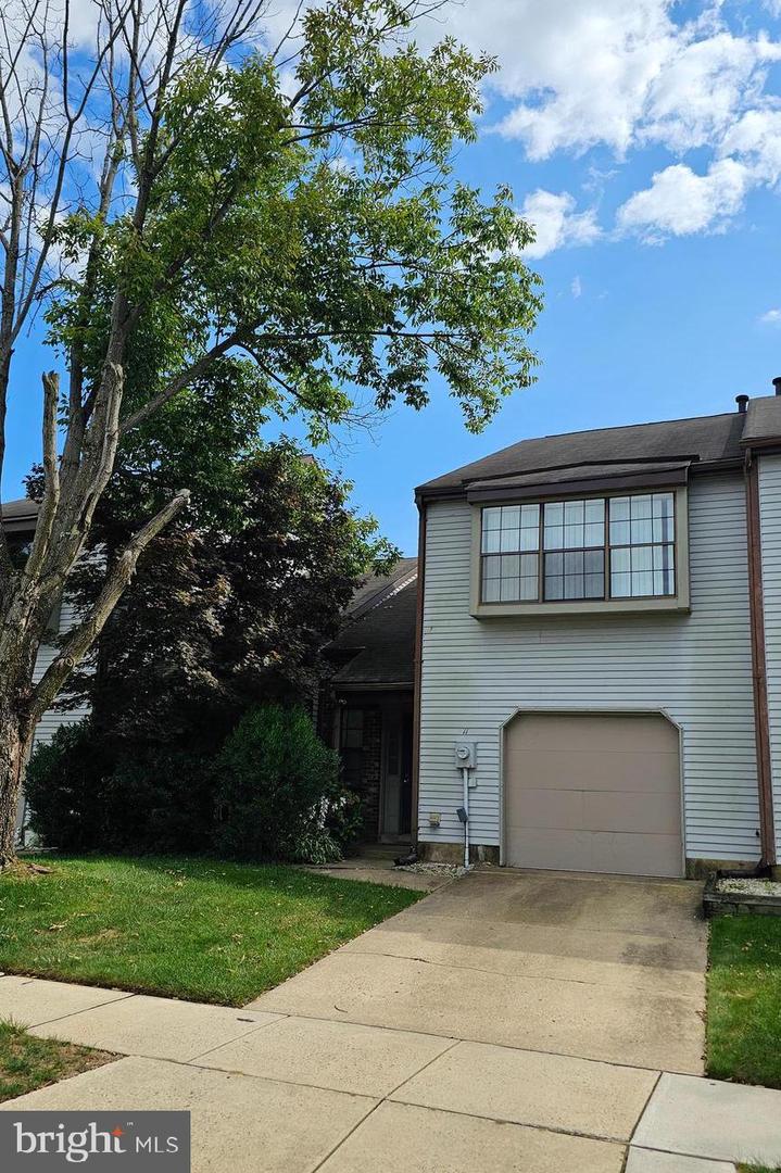 View Robbinsville, NJ 08691 townhome