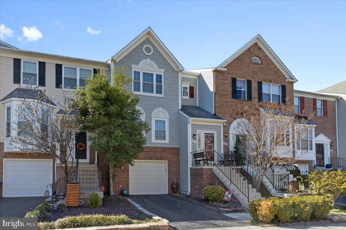 Photo 2 of 54 of 6831 Kerrywood Cir townhome