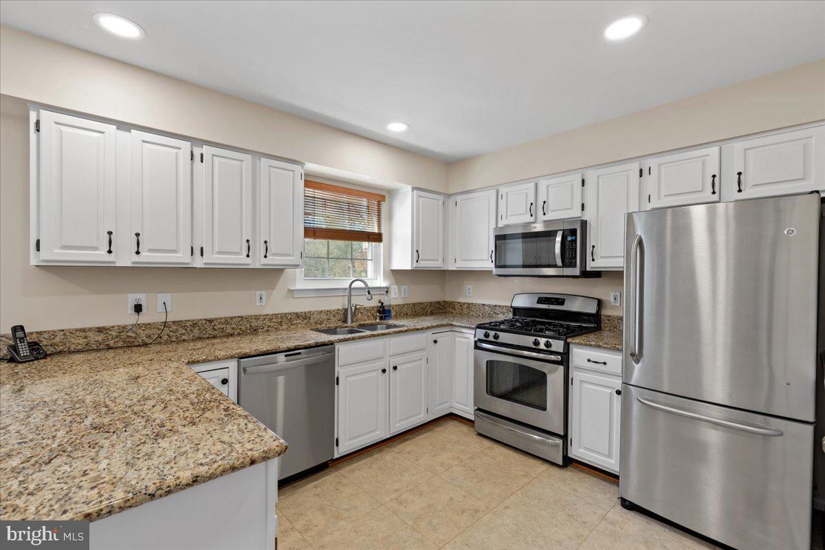 Photo 16 of 54 of 6831 Kerrywood Cir townhome