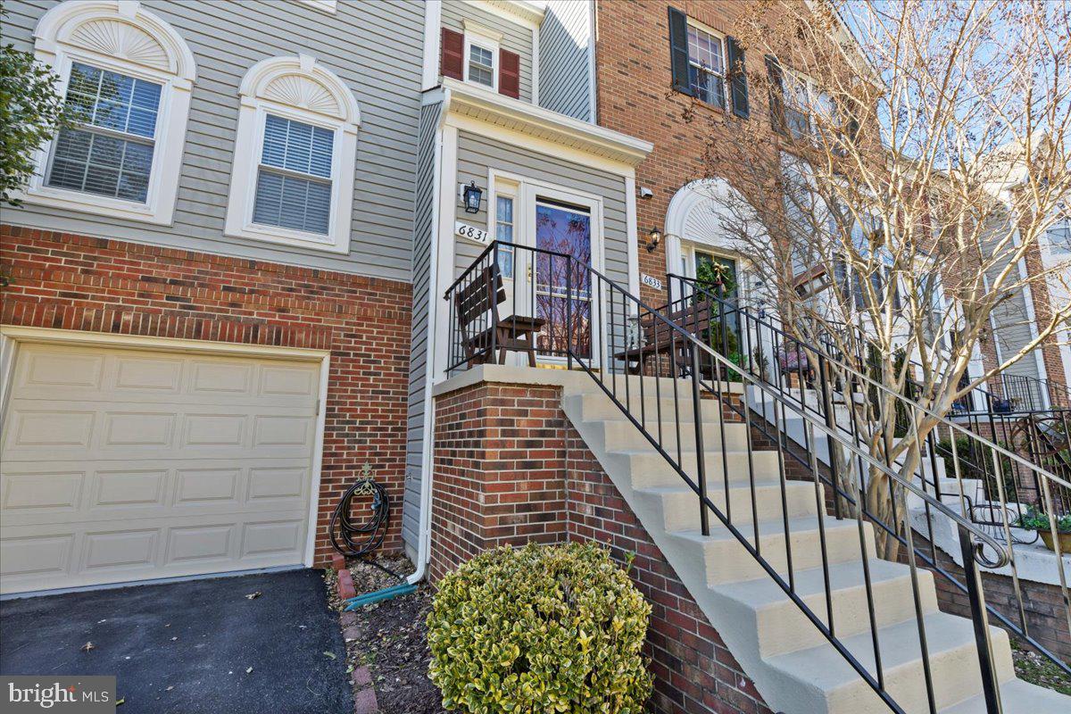 Photo 5 of 54 of 6831 Kerrywood Cir townhome