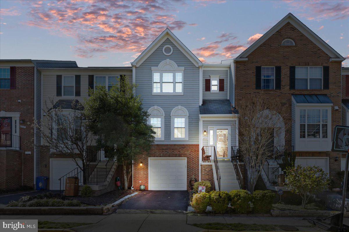 Photo 3 of 54 of 6831 Kerrywood Cir townhome