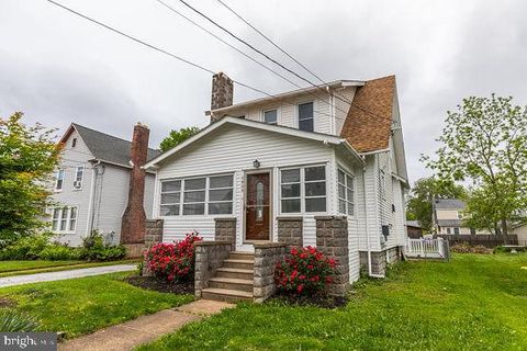 Single Family Residence in Claymont DE 2505 Cleveland Ave.jpg