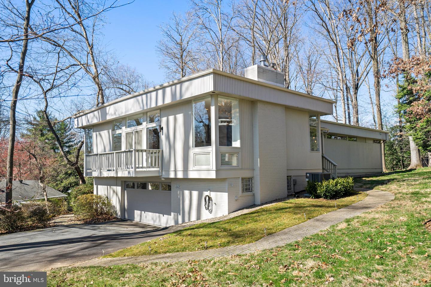 Photo 1 of 29 of 1042 Delf Dr house