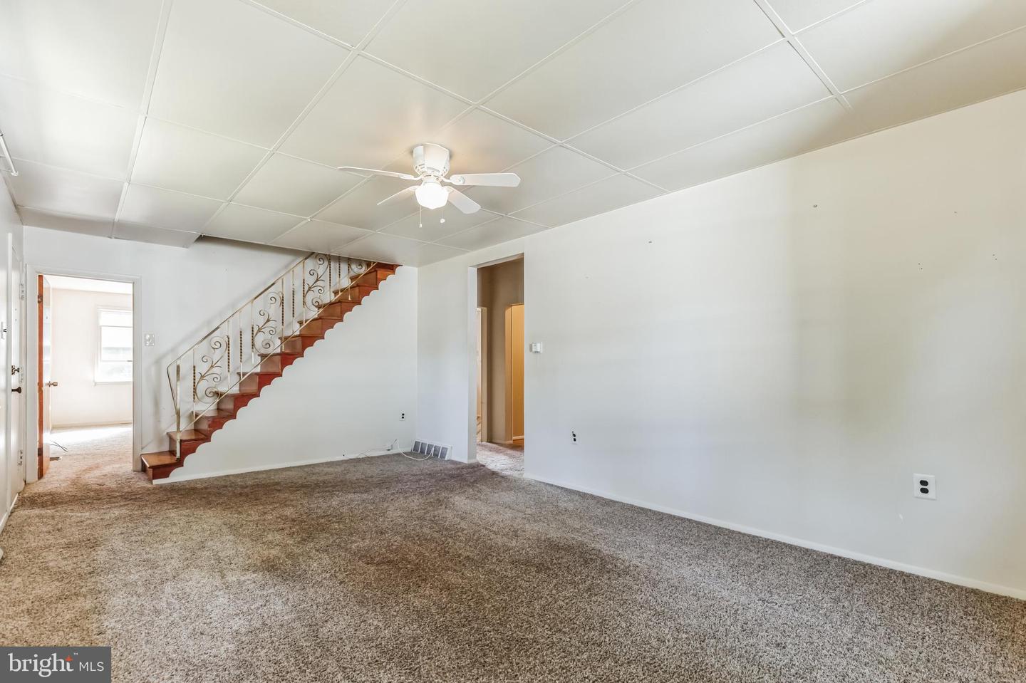 Photo 9 of 20 of 802 Wildwood Ave house