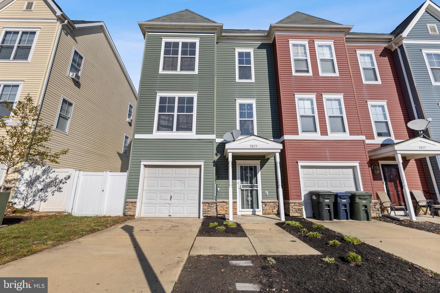 View Washington, DC 20019 townhome