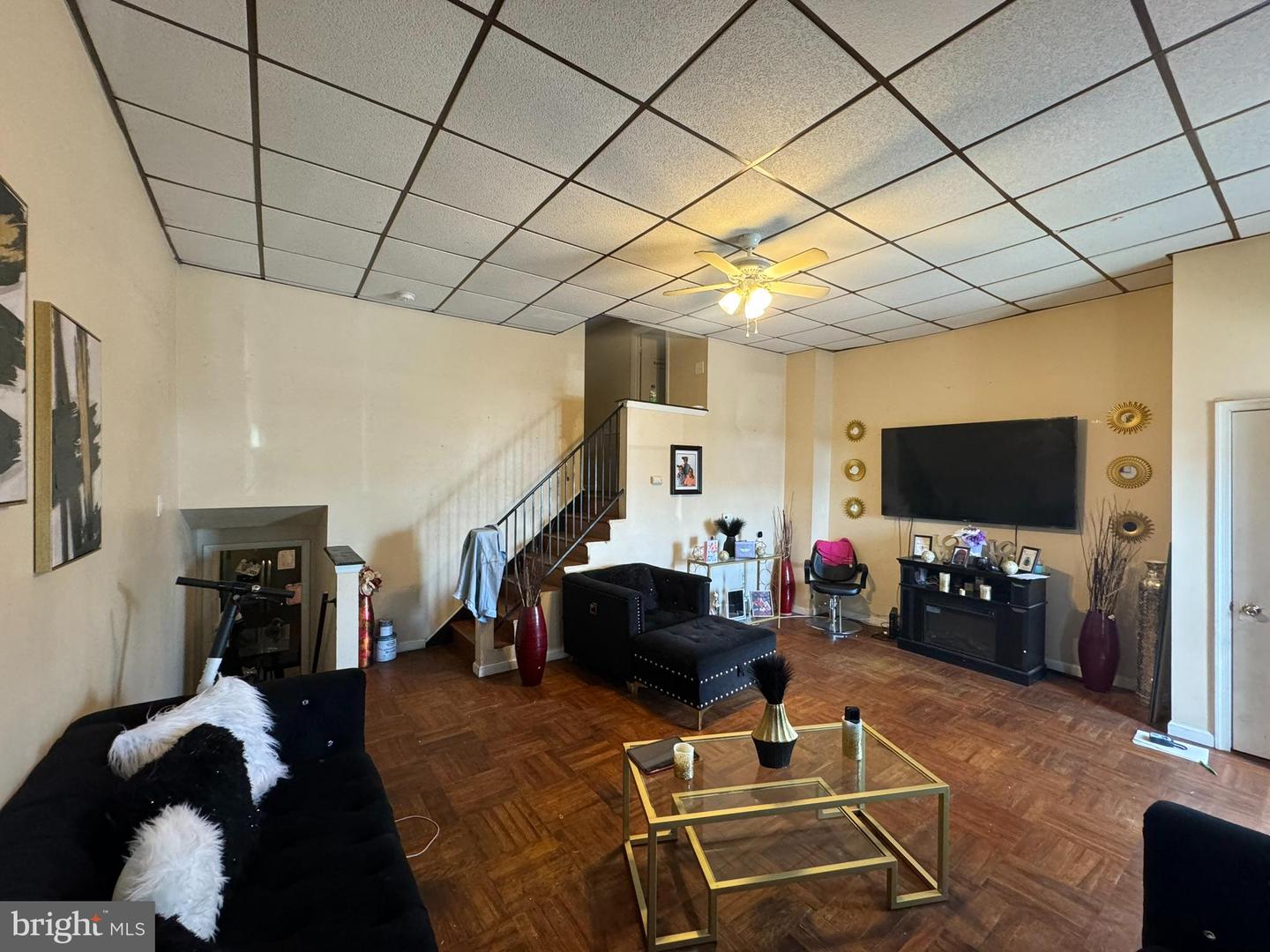 Photo 3 of 18 of 1532 Summit St townhome