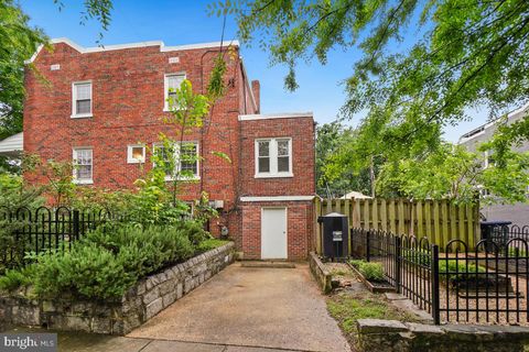 Duplex in Washington DC 1801 18th STREET 43.jpg