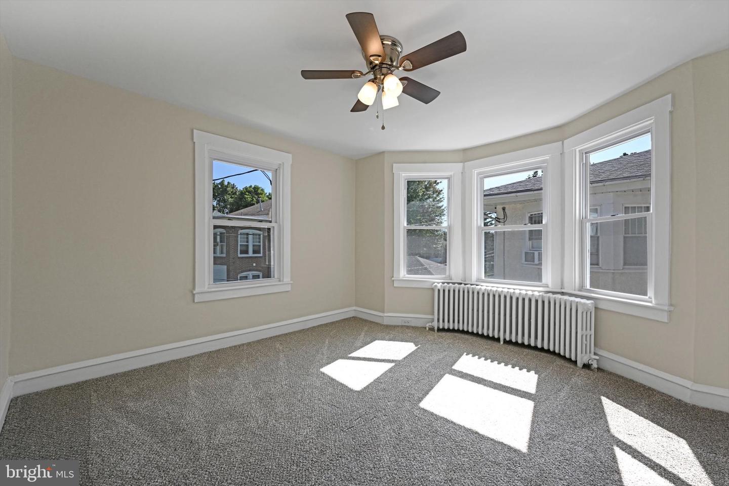 Photo 13 of 26 of 1554 Penn Ave multi-family property