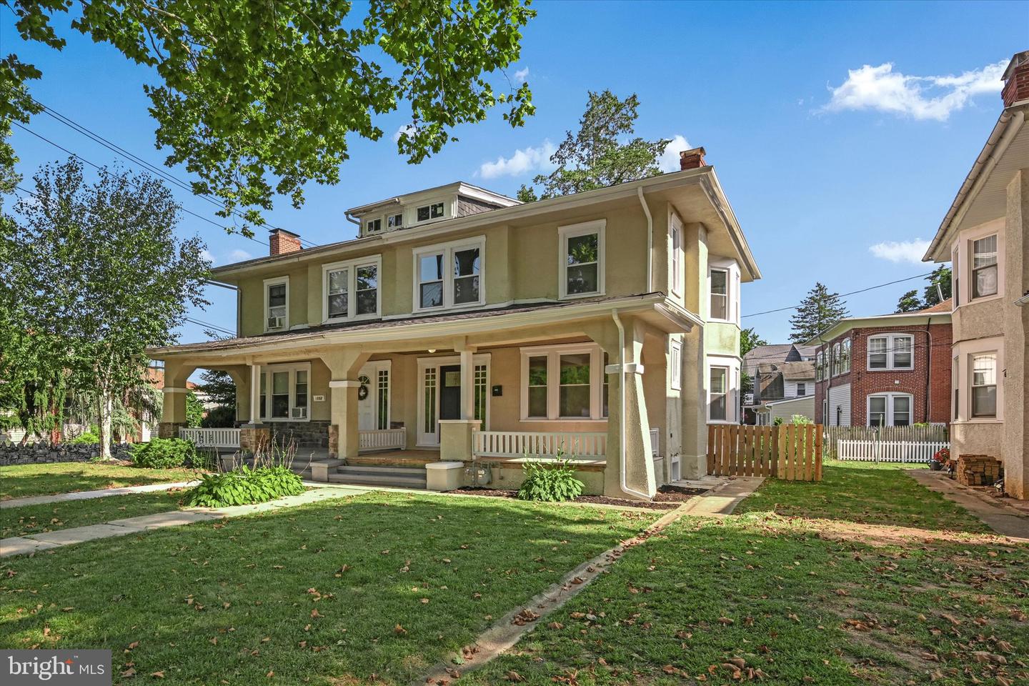 Photo 3 of 26 of 1554 Penn Ave multi-family property