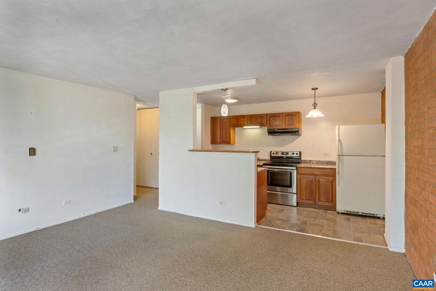 Photo 7 of 22 of 1800 Jefferson Park Ave #302 condo