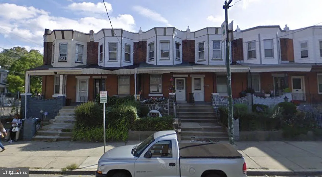 5506 Lansdowne Avenue