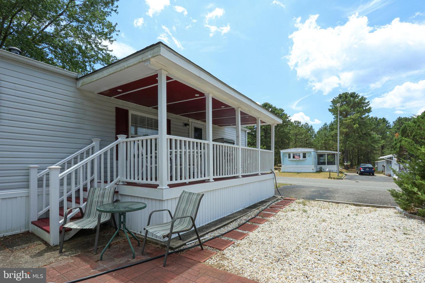 Photo 4 of 43 of 113 Oak Dr mobile home