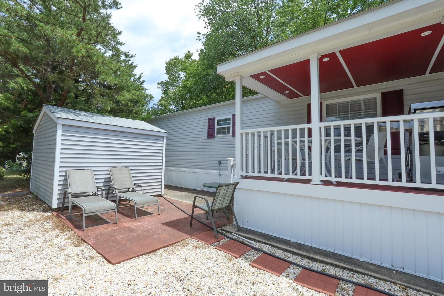 Photo 10 of 43 of 113 Oak Dr mobile home