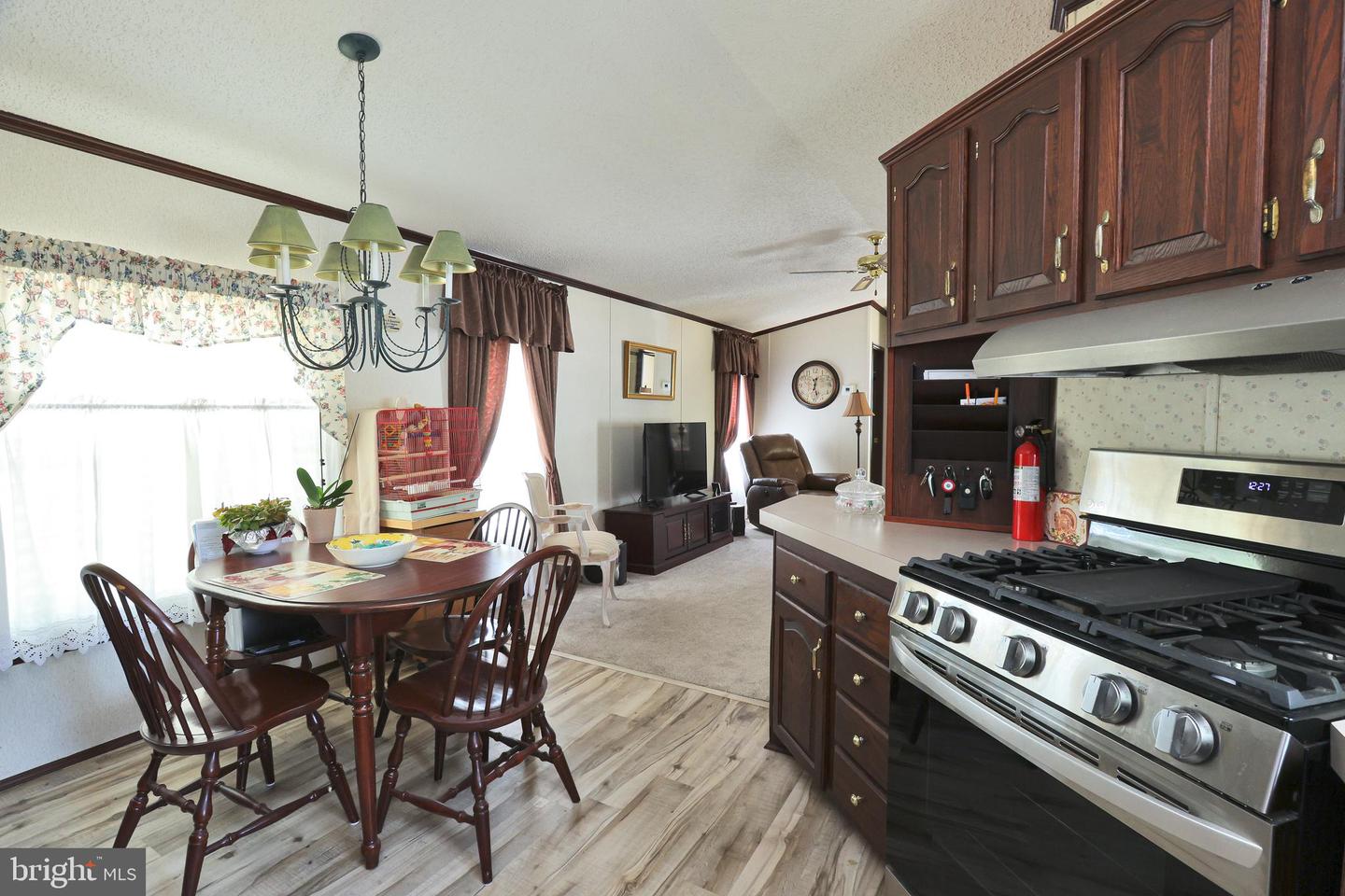 Photo 15 of 43 of 113 Oak Dr mobile home