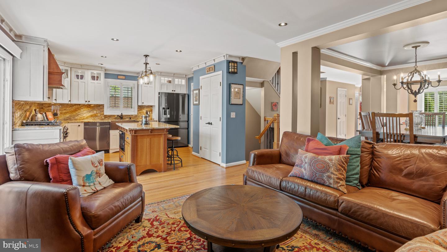 Photo 9 of 32 of 12083 Edgemere Cir townhome
