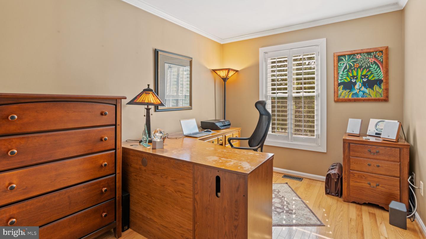 Photo 13 of 32 of 12083 Edgemere Cir townhome