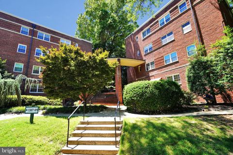 Condominium in Arlington VA 1307 Ode STREET 2.jpg