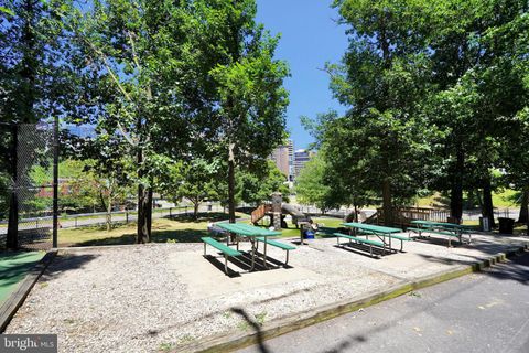 Condominium in Arlington VA 1307 Ode STREET 31.jpg