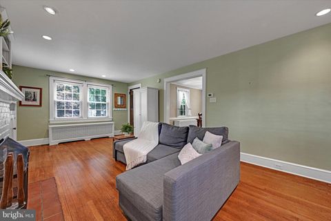 Single Family Residence in Lancaster PA 817 Martha AVENUE 7.jpg