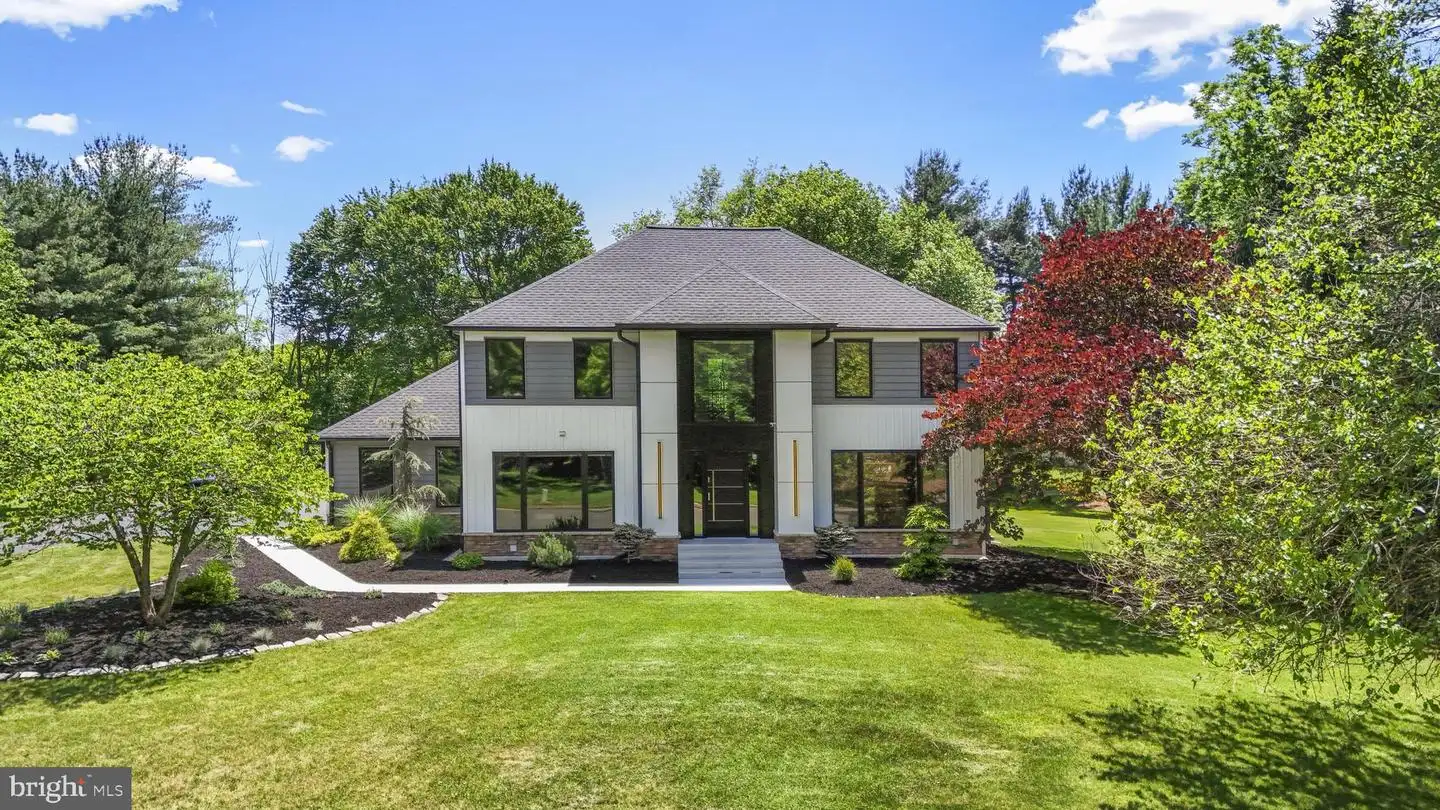 86 Wood Drive, Holland, PA, 18966