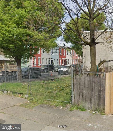 329 W Indiana Avenue