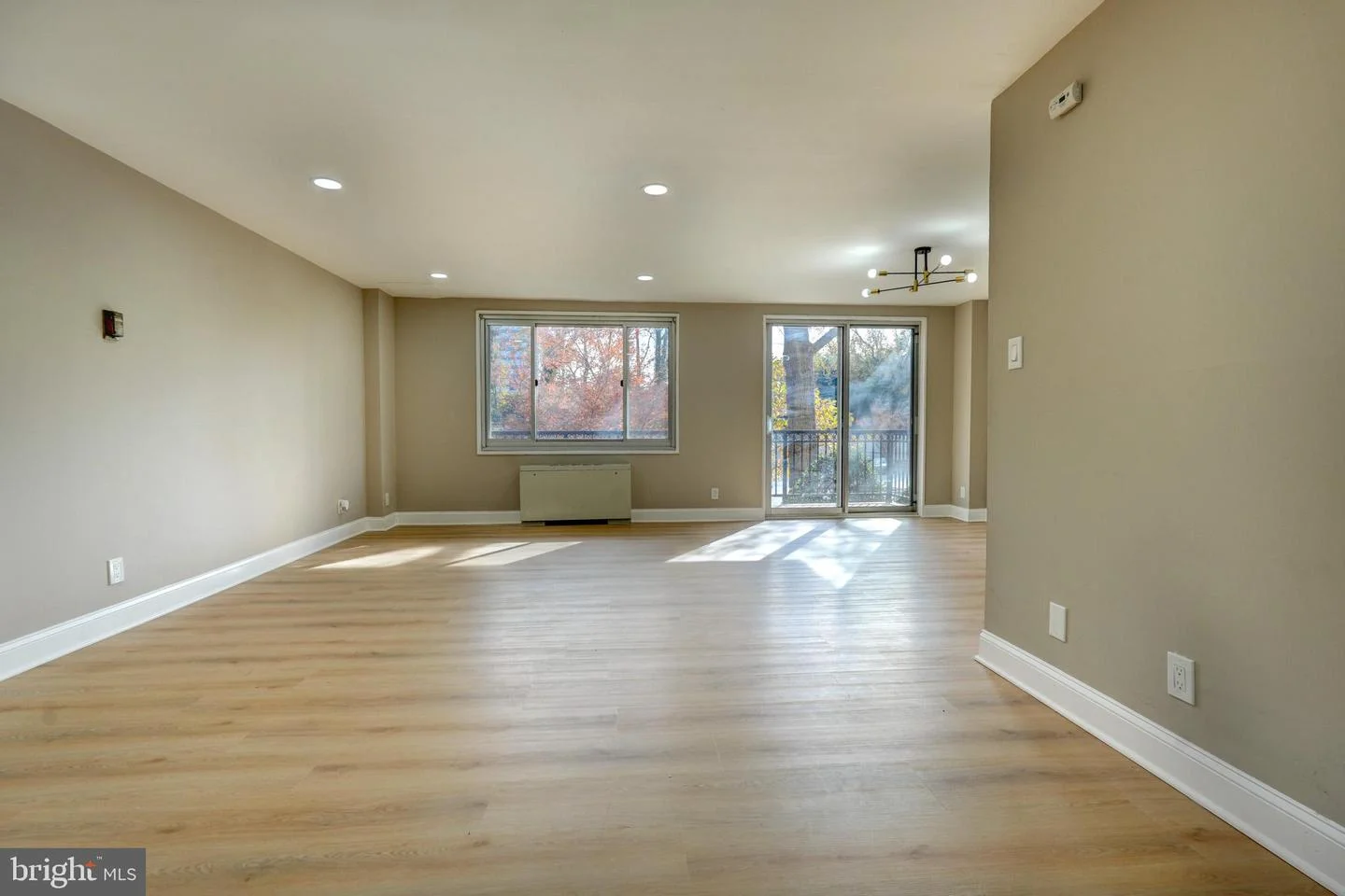1900 Lyttonsville Road Unit 211
