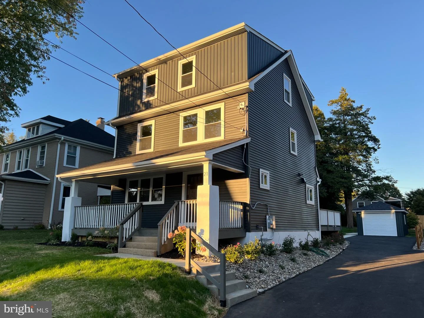 21 Manor Road