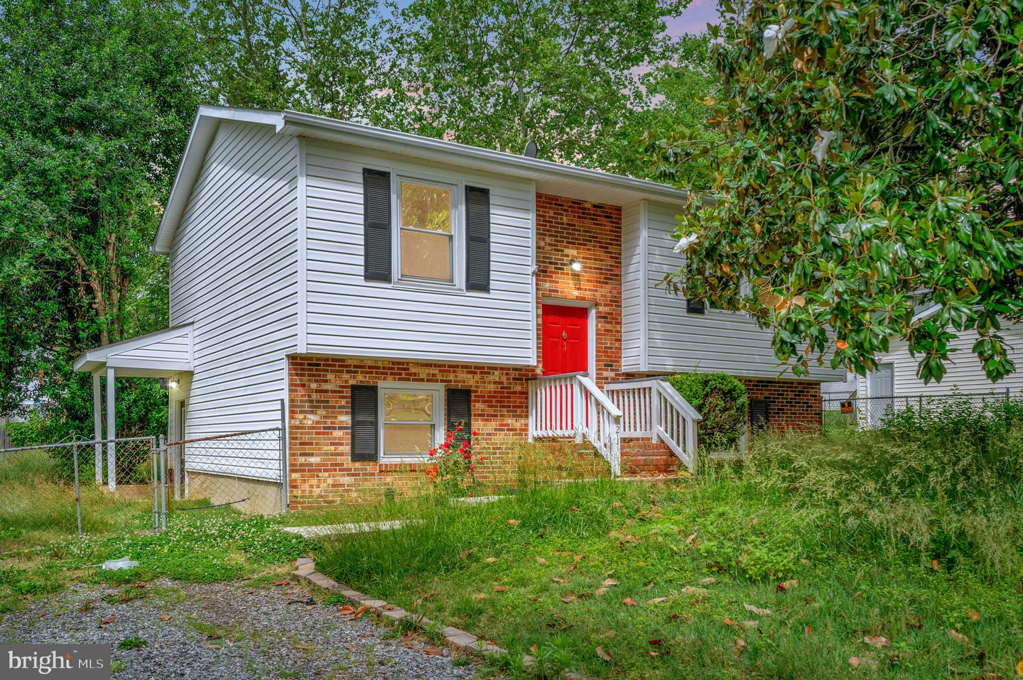 2111 MILL GARDEN DR