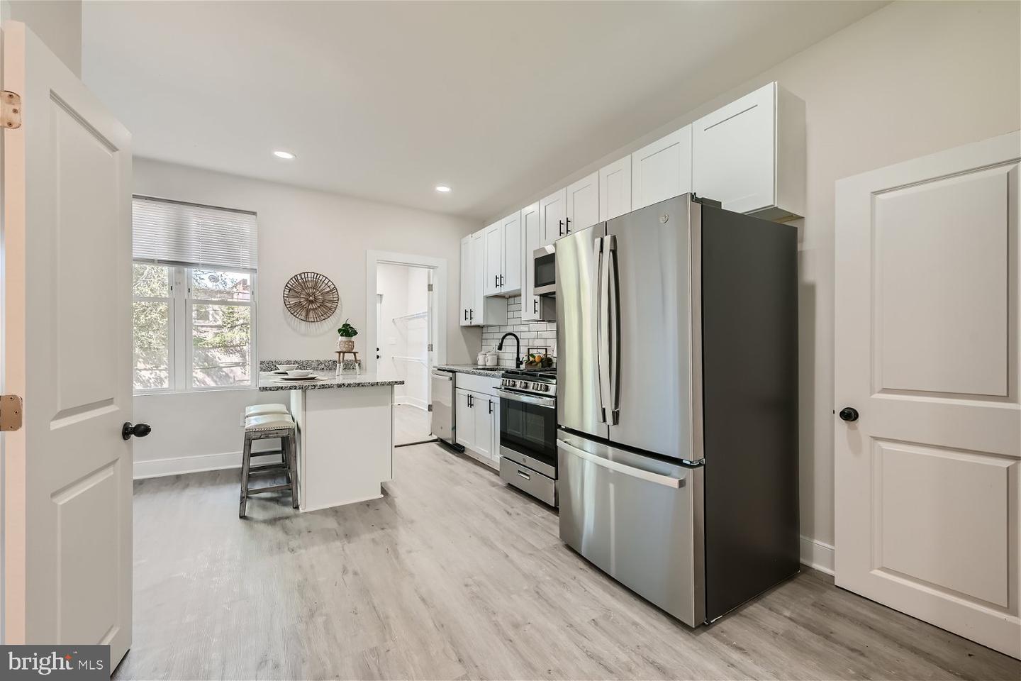 Photo 9 of 34 of 2764 The Alameda townhome