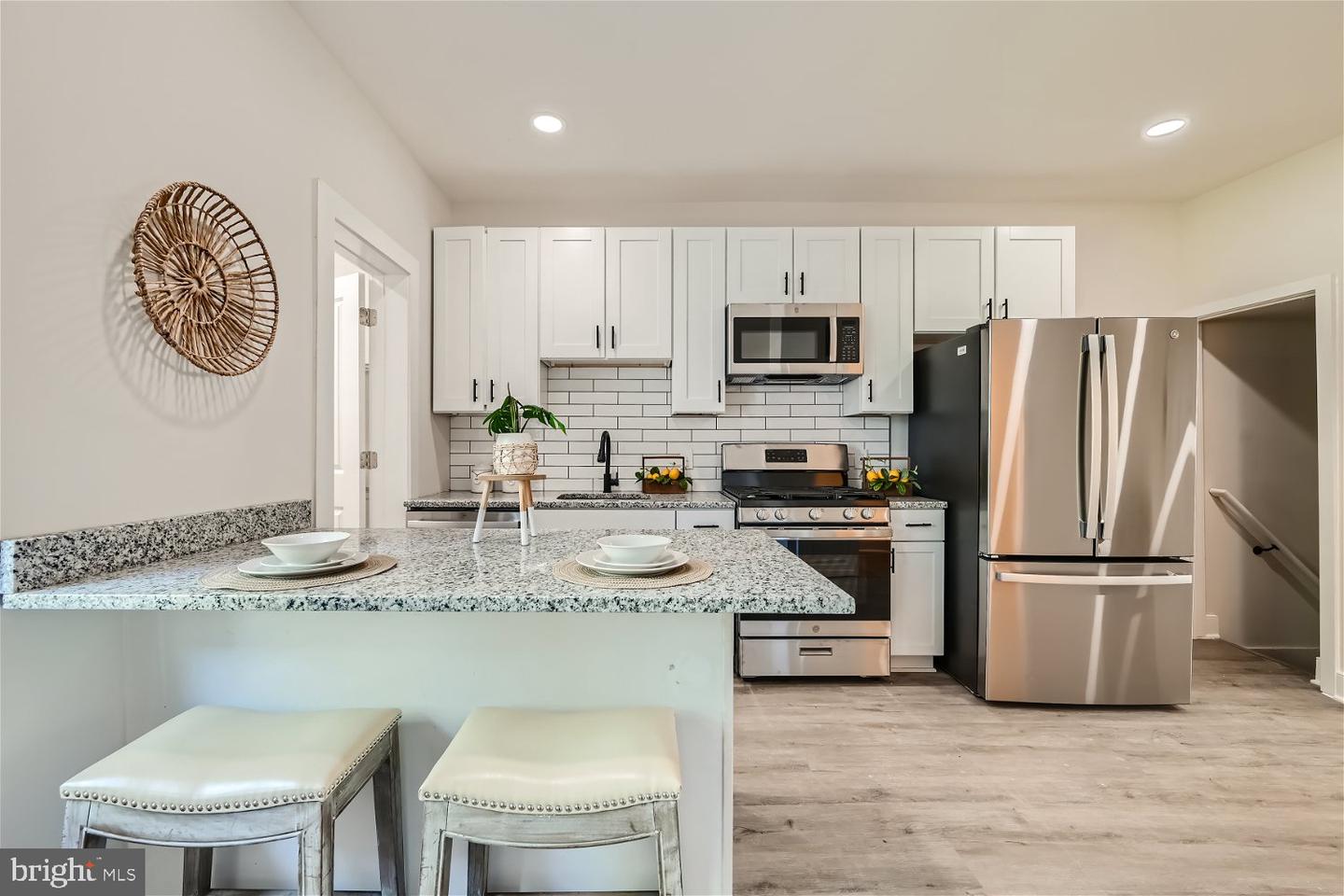 Photo 11 of 34 of 2764 The Alameda townhome